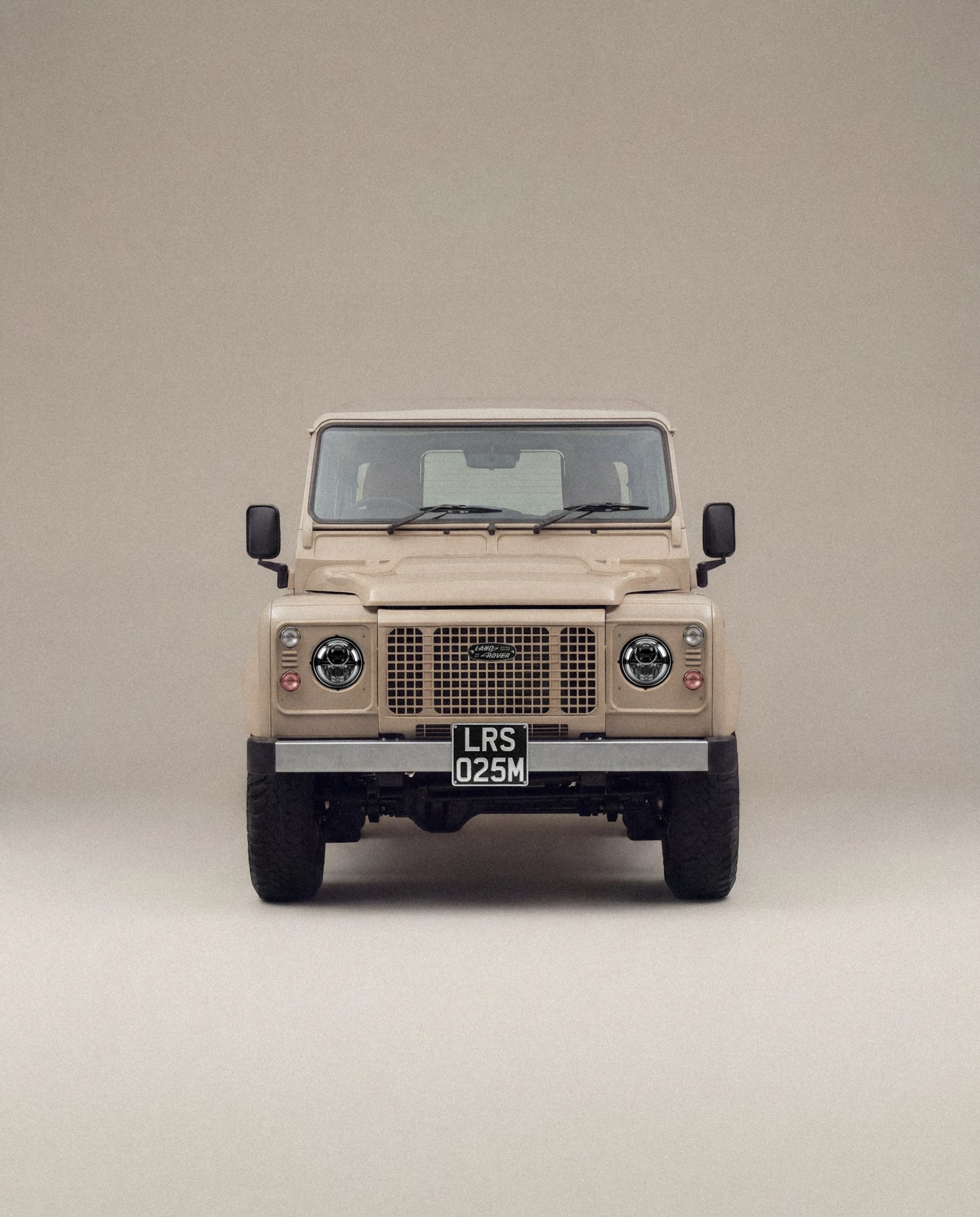 Land Rover Defender 90 MOCHA - AVAILABLE ON REQUEST