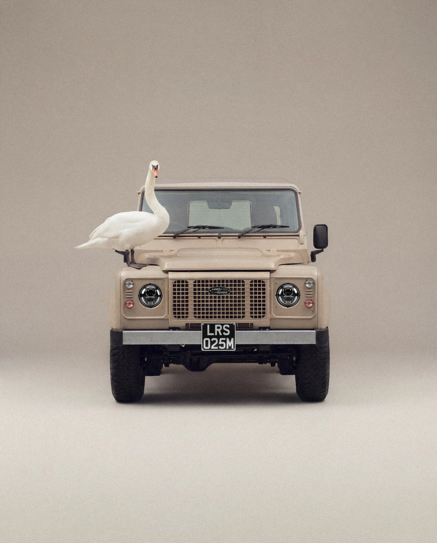 025M MOCHA D90 CONCEPT HARDTOP