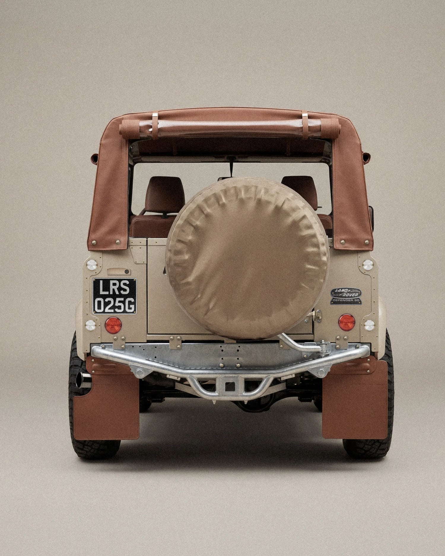 Land Rover Defender 90 Exclusive - Opalscent golden sand Limited Edition